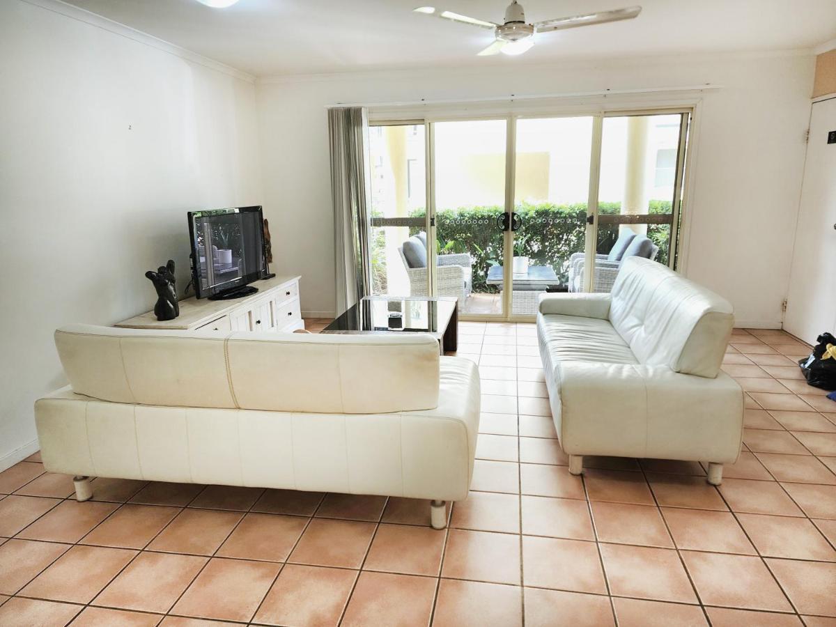 La Villa At Beach Court Airlie Beach Exterior photo